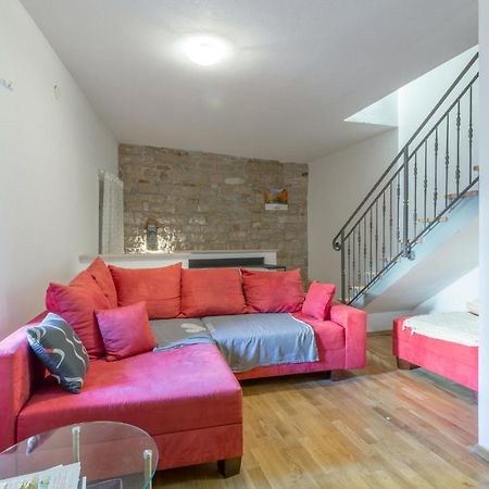 2 Bedroom Stunning Home In Bale Exterior photo